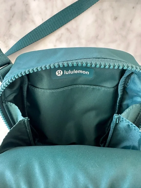 Lululemon Teal Green Crossbody Bag - Picture 3 of 3